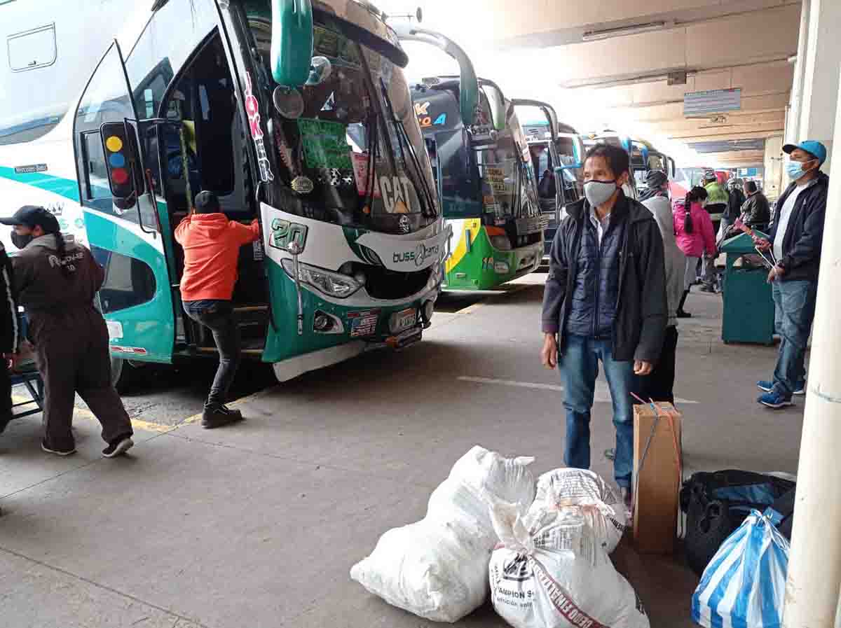 Ambiente en la Terminal Terrestre de Cuenca.