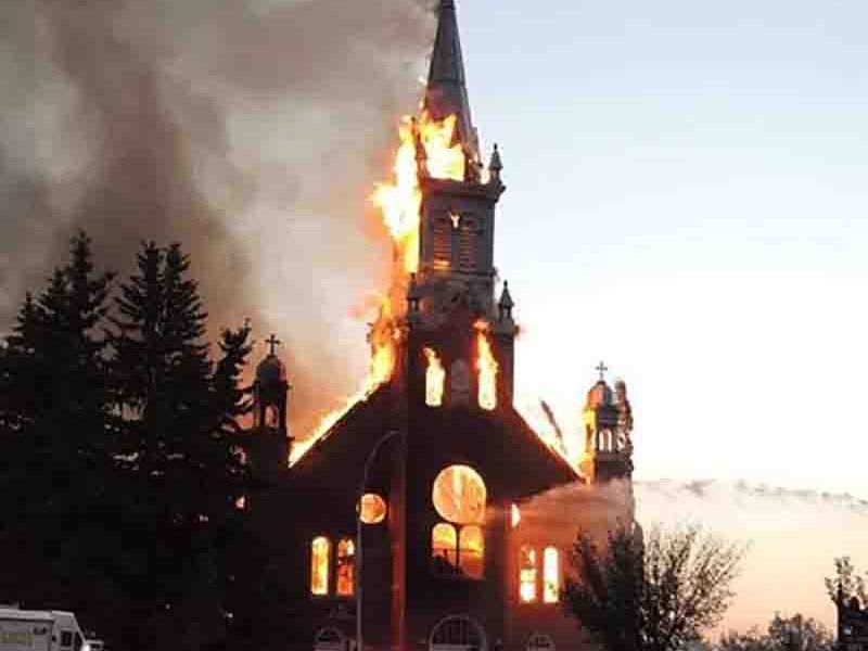 Una de las iglesias quemadas en Canadá.