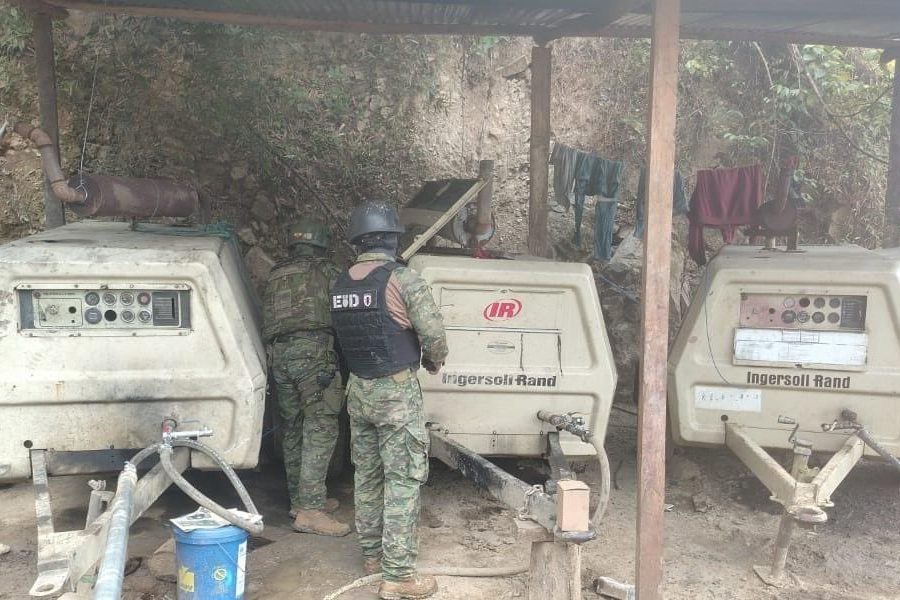 Militares hallan generadores