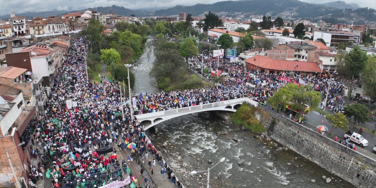 Miles de personas
