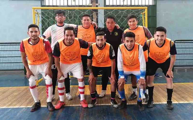 Elenco que este año representará al barrio Ucubamba.